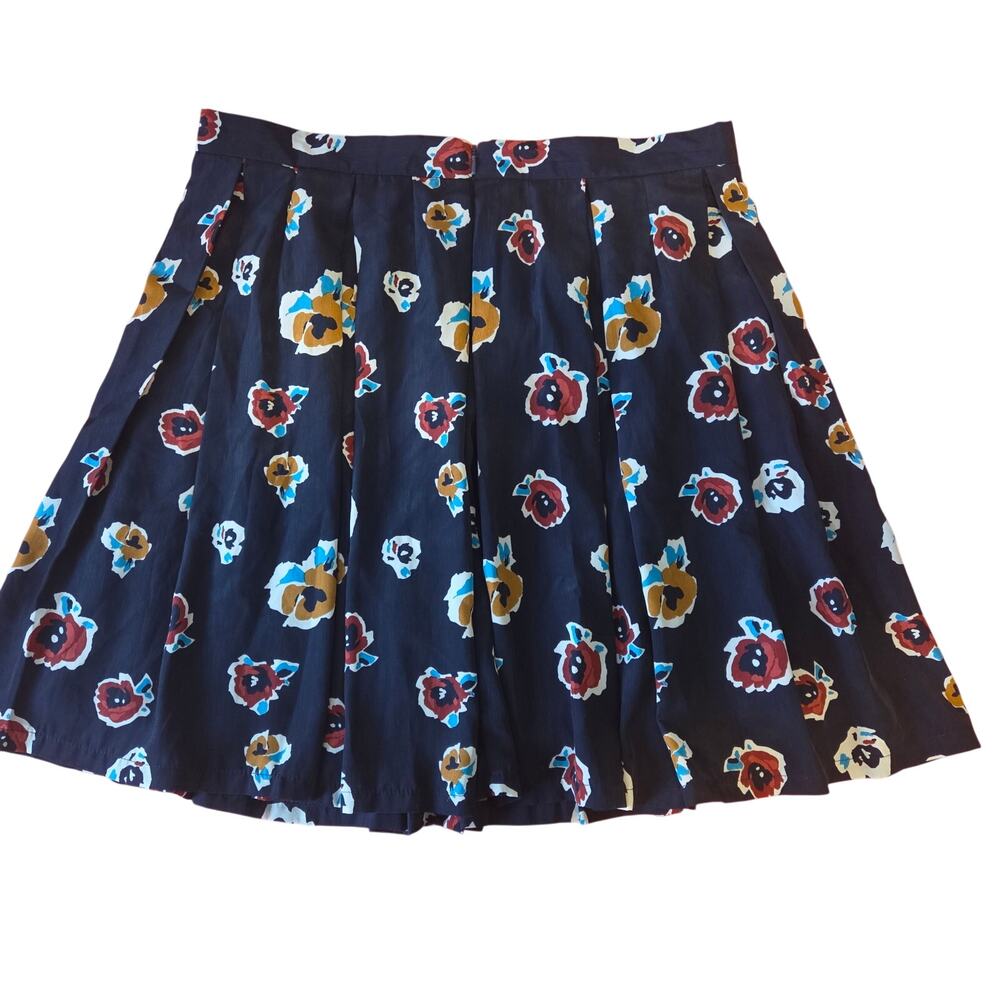 Hazel Pleated Mini Skirt sz L Navy Blue Floral, Lined
